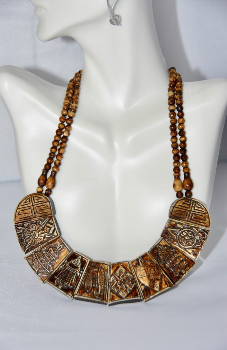 TIBETAN HANDCRAFTED 8 AUSPICIOUS SYMBOLS CARVED YAK BONE AMULET NECKLACE